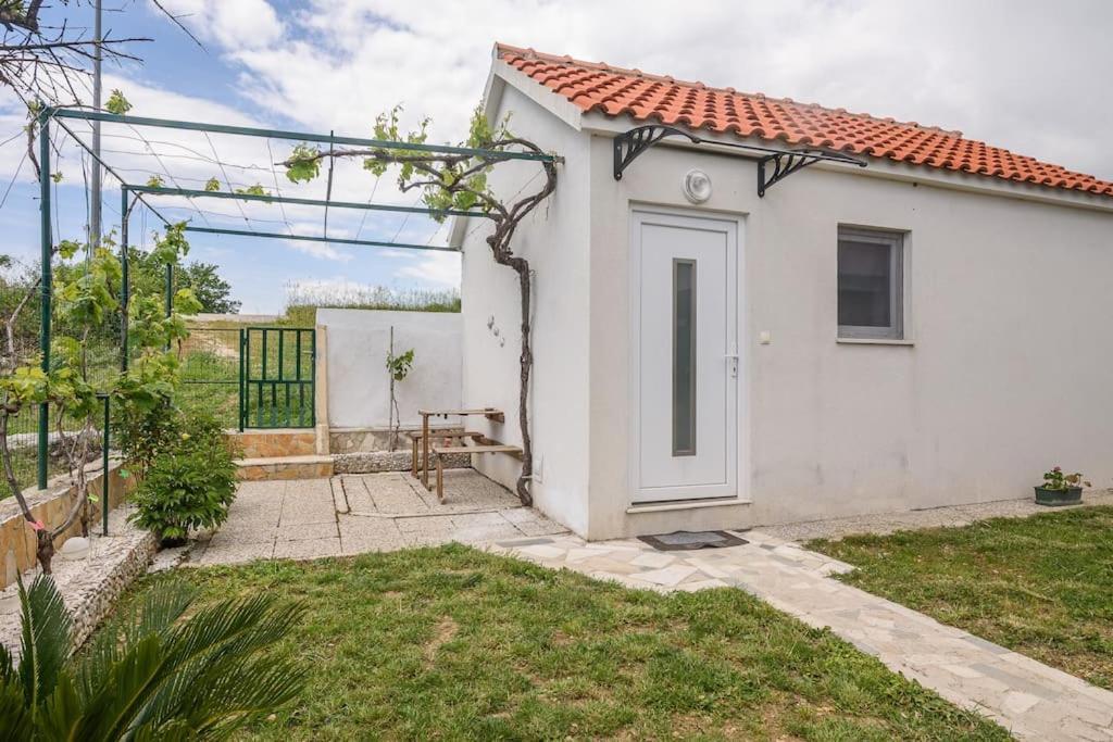 KaštelaLovely Bungalow With Parking,Garden And Bbq公寓 外观 照片